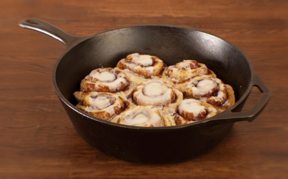 Lodge 12 Inch / 5 Quart Cast Iron Deep Skillet - Image 2